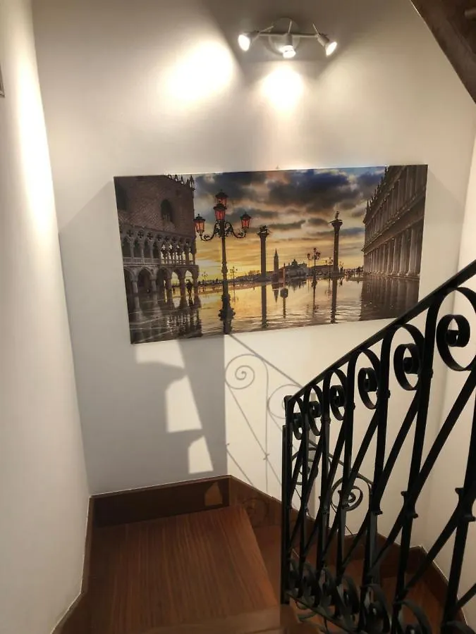 Salamon Guest House Venedik İtalya